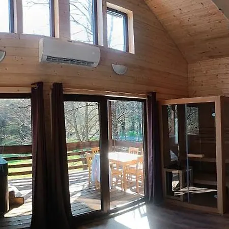 Kis Tűzlepke Lombház Apartamento Orfalu